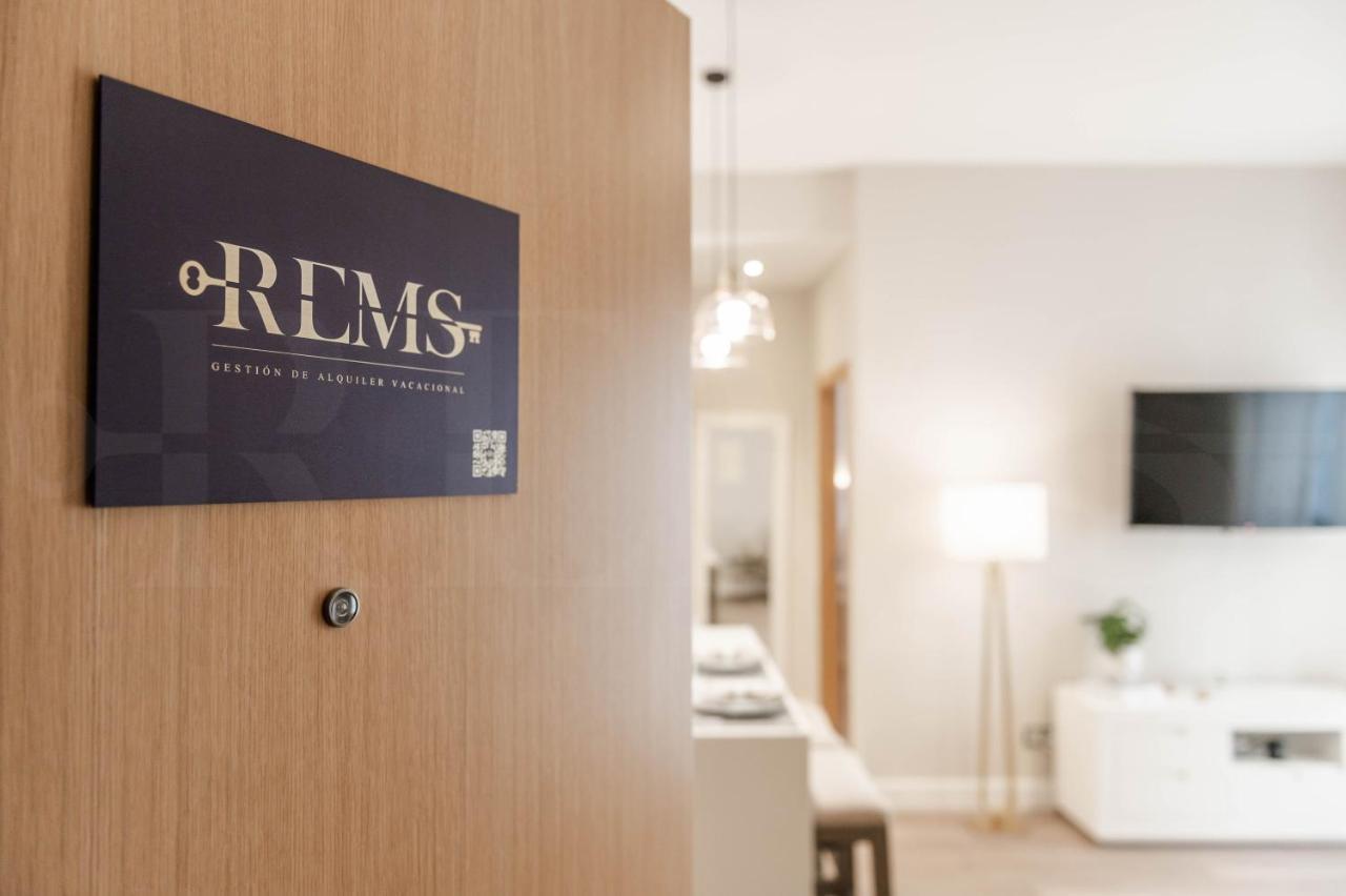 Cozy Apartment With Parking In The Center By Rems Μάλαγα Εξωτερικό φωτογραφία